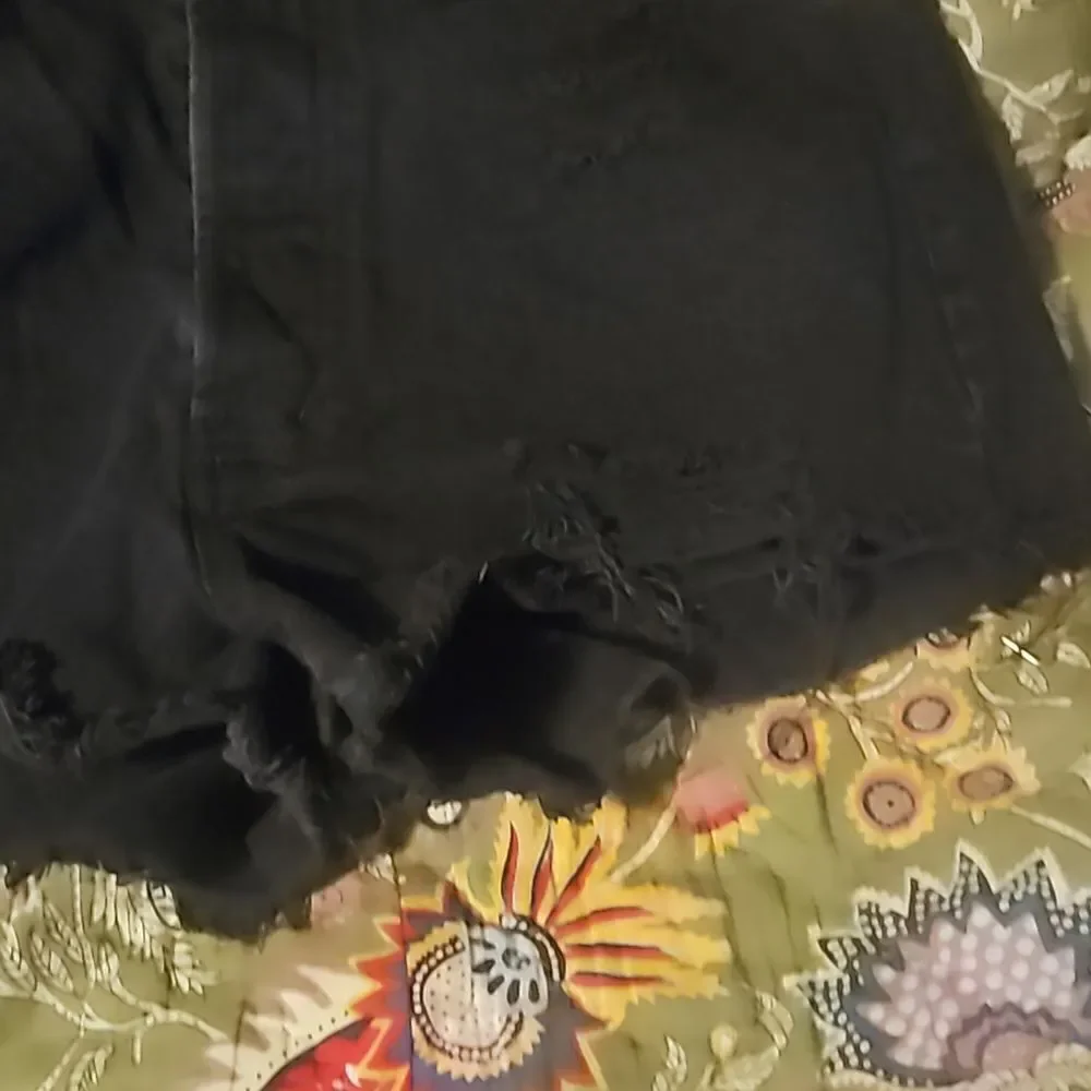 PEACH Love  Denim Distressed Shorts Black S